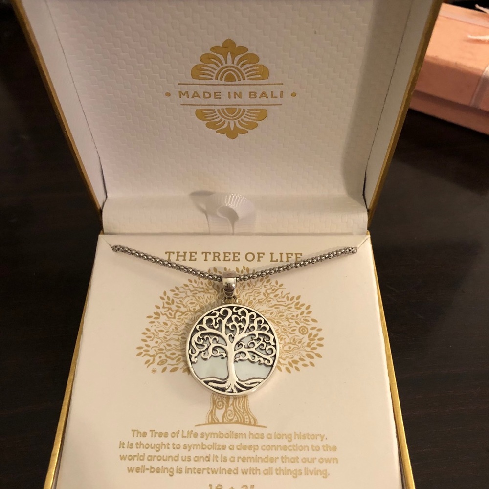 New Necklace - Picture 2 of 5